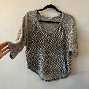 Forever 21 Casual Distressed Casual Top Large